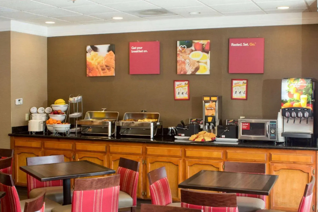 Comfort Suites Visalia - Convention Center