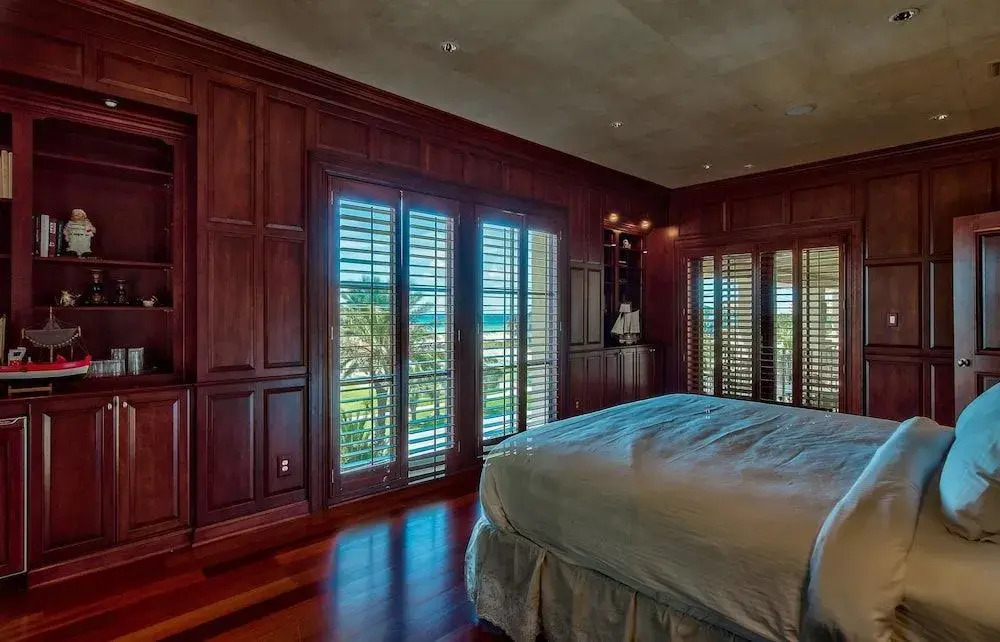 Villa Blanco 11 Bedroom Holiday Home by Five Star Properties