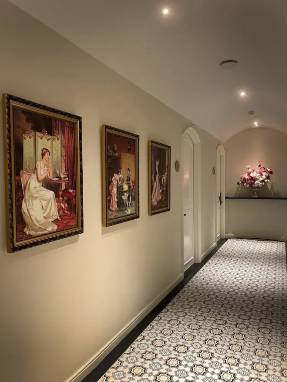 Le Bonheur Hotel