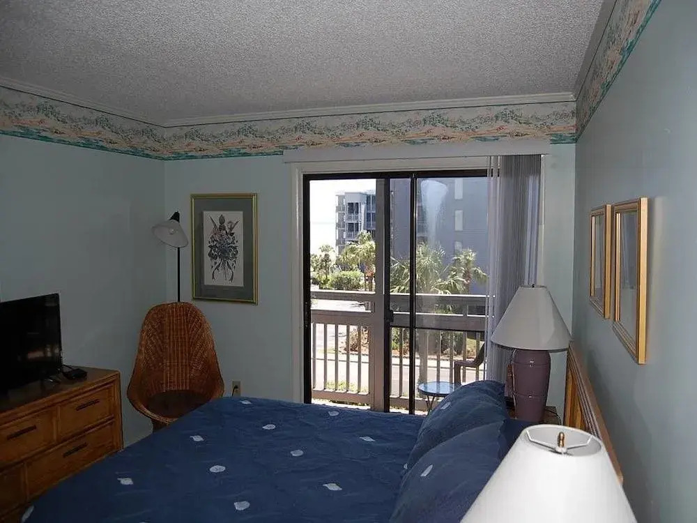 Pelican's Landing 216 - 2 Br Home