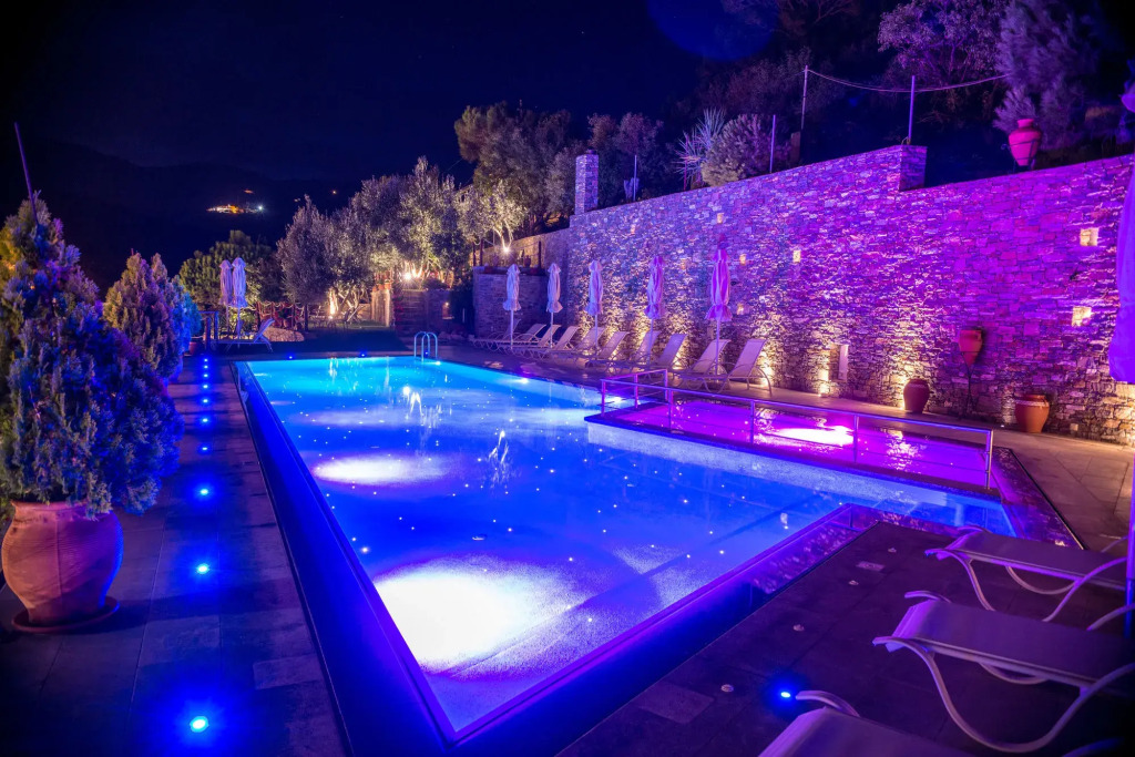 Pebble Beach Hotel