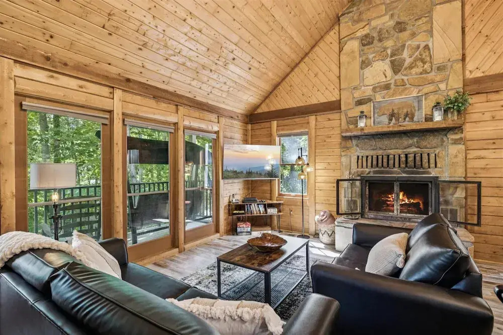 Golf Resort Cabin w Hot Tub Firepit Pool
