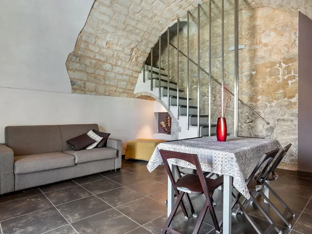 Vintage Holiday Home in Ragusa Ibla With Balcony