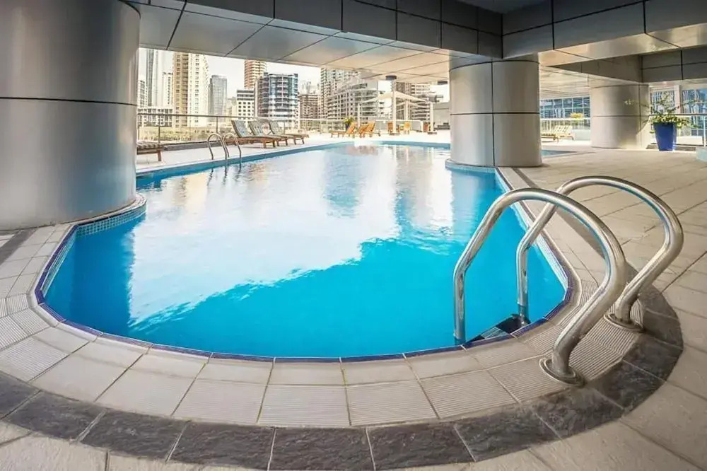 Whitesage - Marina Gem, Fancy Apartment with Waterfront Views, Dubai