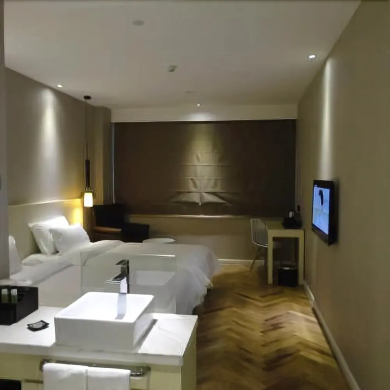 Boning Hotel