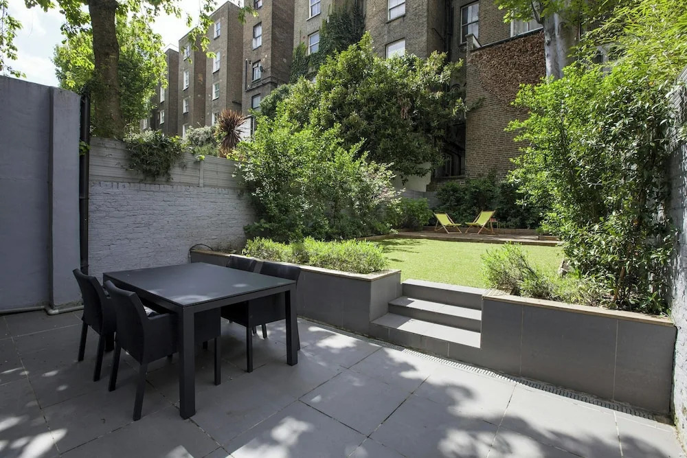 Ossington Street by Onefinestay