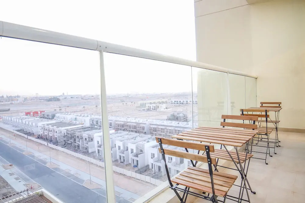 2 Bedroom Apartment- Azizi Plaza