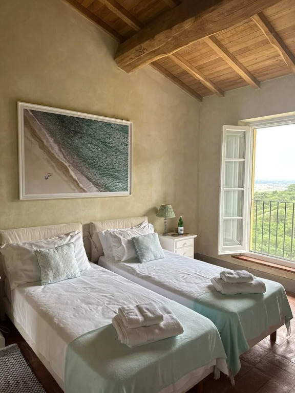 Luxury 6-bed Tuscan Villa near Lucca and Florence