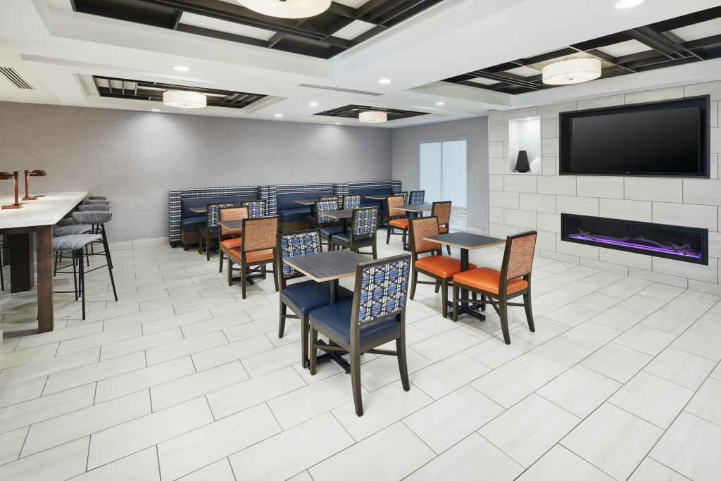 Holiday Inn Express & Suites I-26 & Us 29 At Westgate Mall by IHG