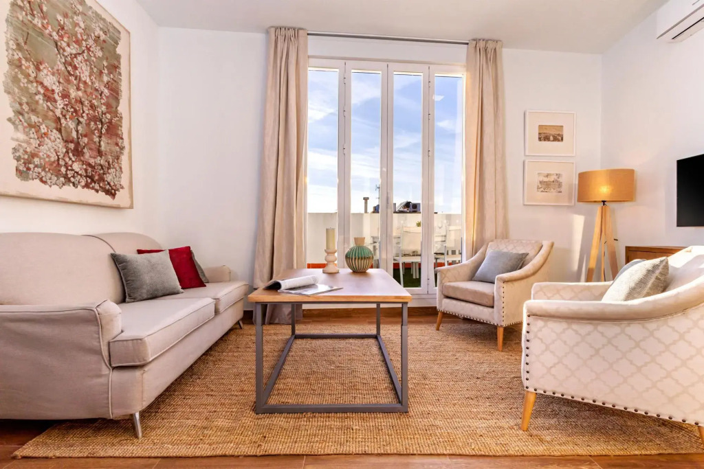 Magnificent 2 BD Duplex with private terrace. Recaredo IX
