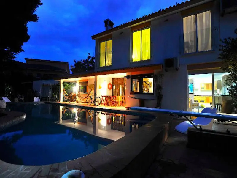 Carcavelos Surf Hostel