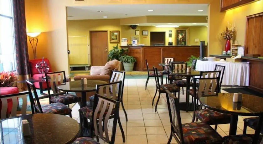 Ramada Mccomb