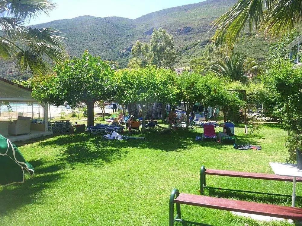 Nefeli Wind Club