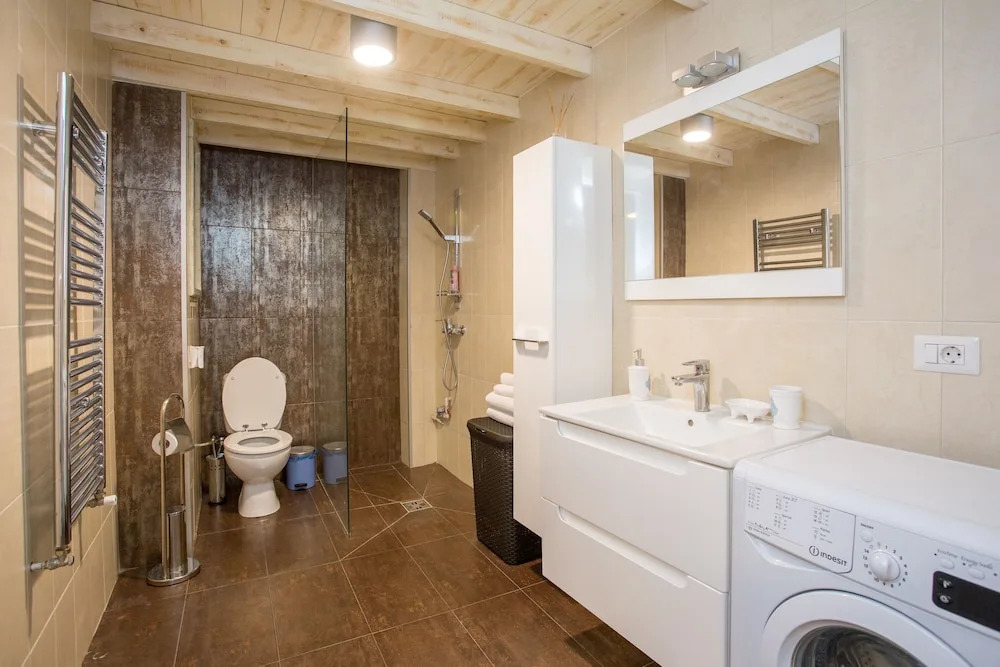 Cathedral Apartment