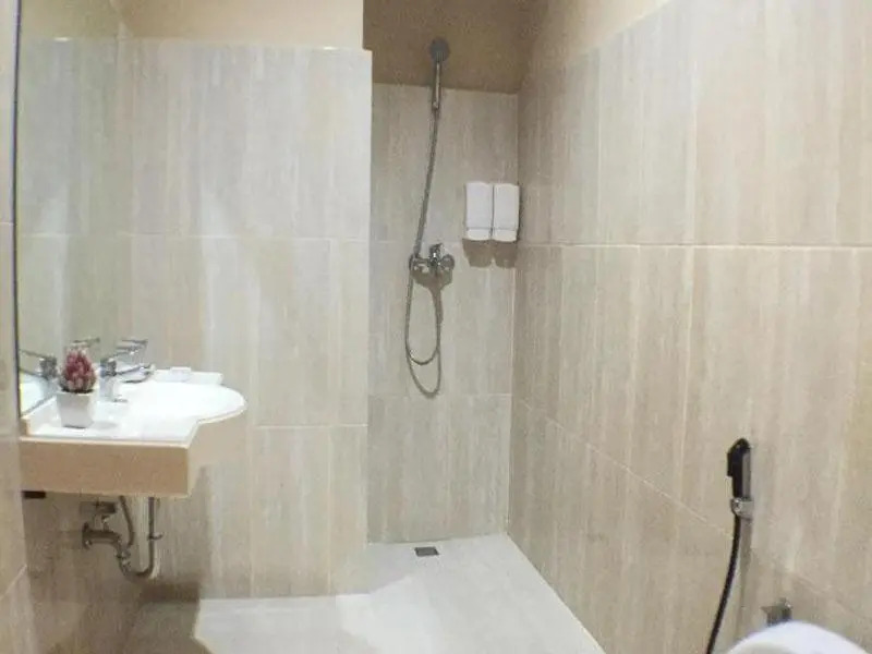 THE Hotel