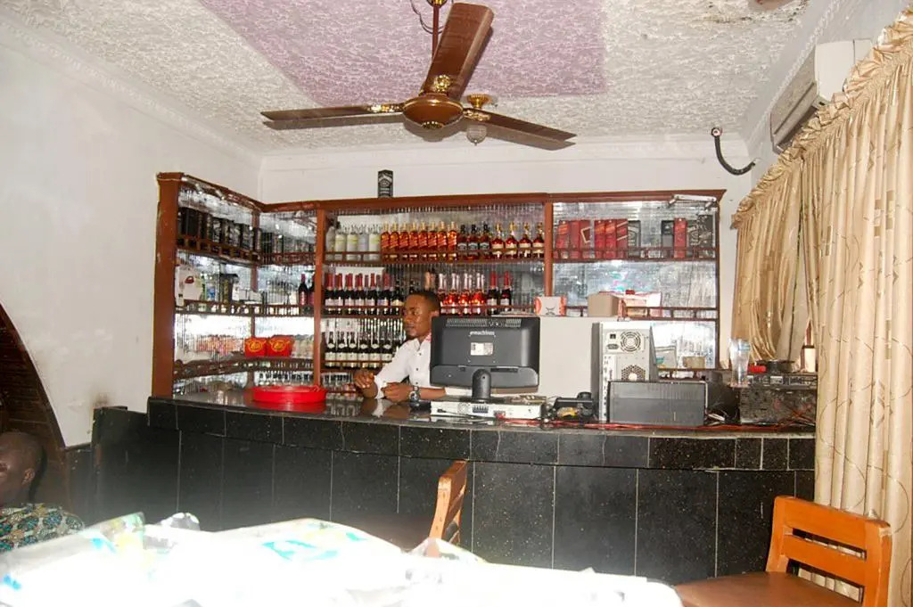 Eagleston Plaza Hotel