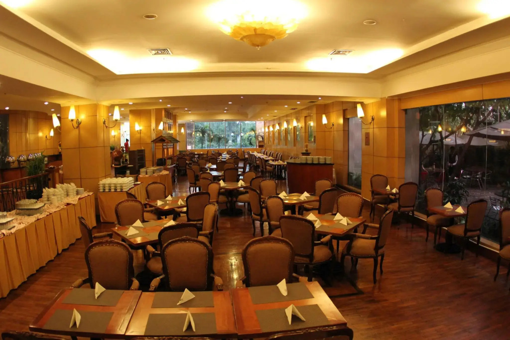 Oasis Amir Hotel
