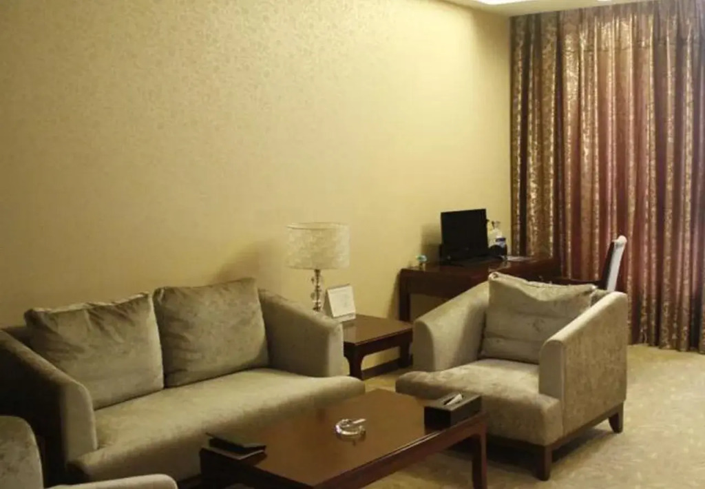 Zhongfei Grand Sky Light Hotel