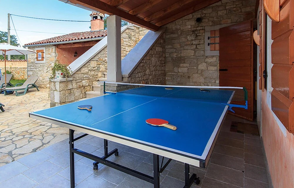 Amazing Home in Boduleri With Wifi and 4 Bedrooms