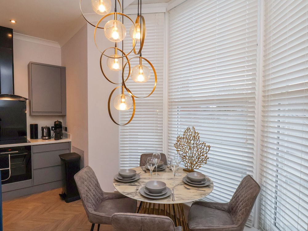The Salisbury Apartment 202