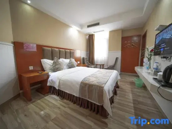 Yi Long Hua Chen Impress Business Hotel