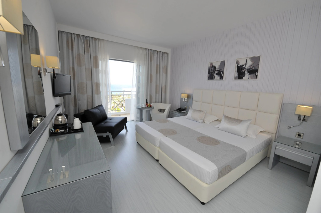 St George Beach Hotel & Spa Resort
