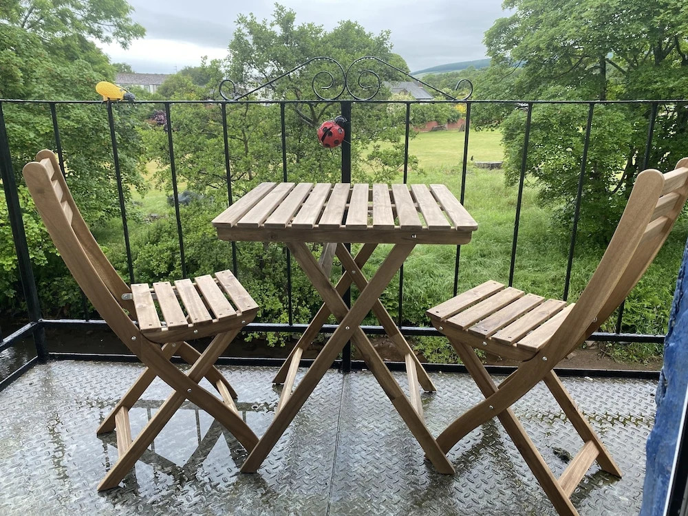 Riverbank Cottage Lake District, Double Balcony