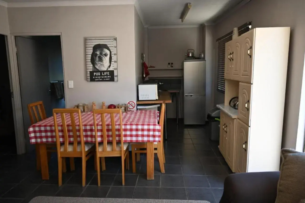 Cosy 2 bedroom flat for 4