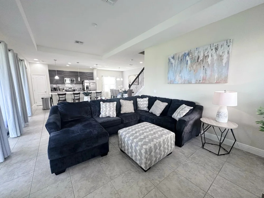 Balmoral Resort-162kb 4 Bedroom Home by RedAwning