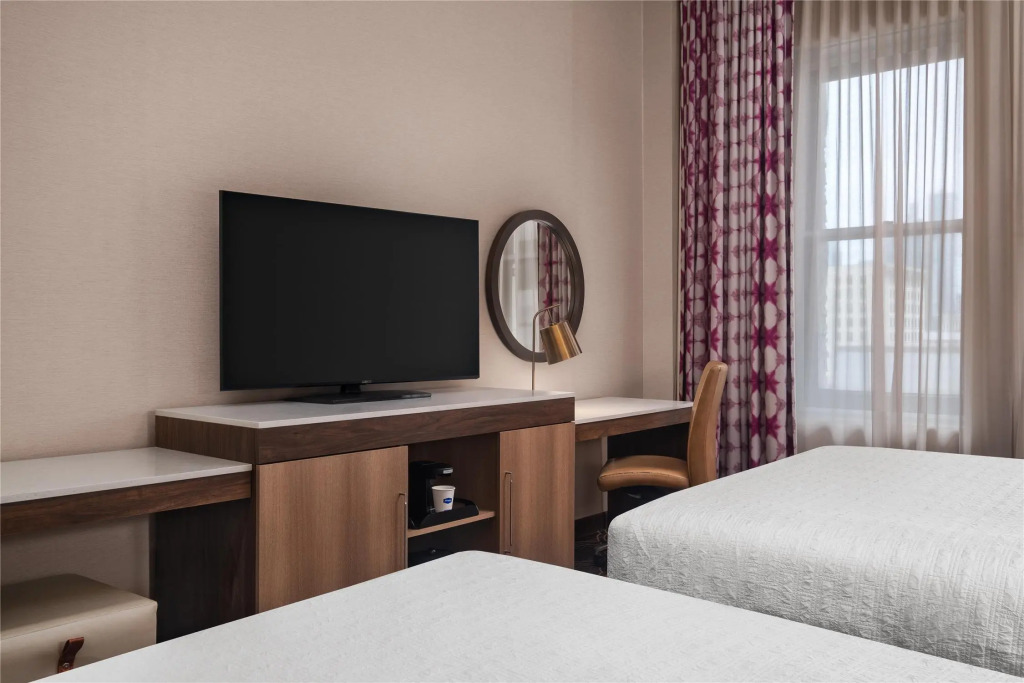 Hampton Inn Majestic Chicago Theatre District