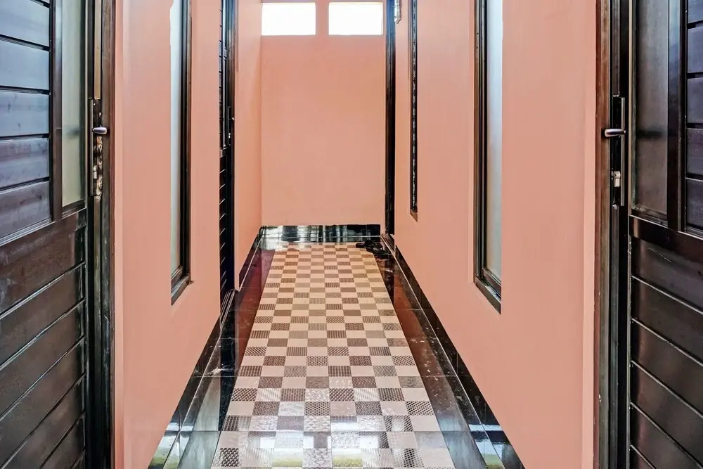 OYO Life 92353 Purnama Syariah Guest House
