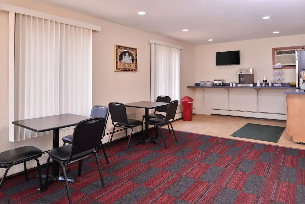 Red Carpet Inn