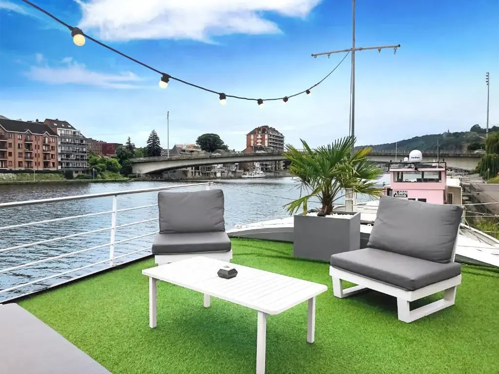 Arcadia - Péniche de Standing à Namur avec vue sur la Citadelle