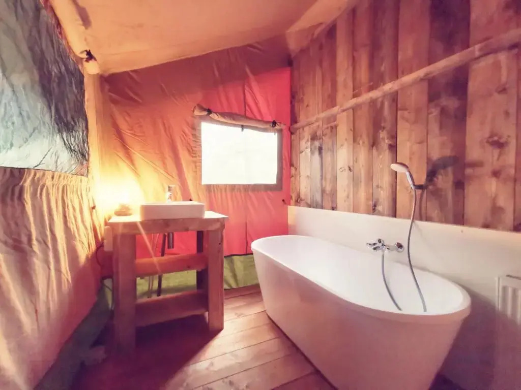 Safari Retreat "Explorer Tents"