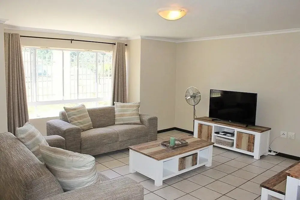 Green Point Mews 6