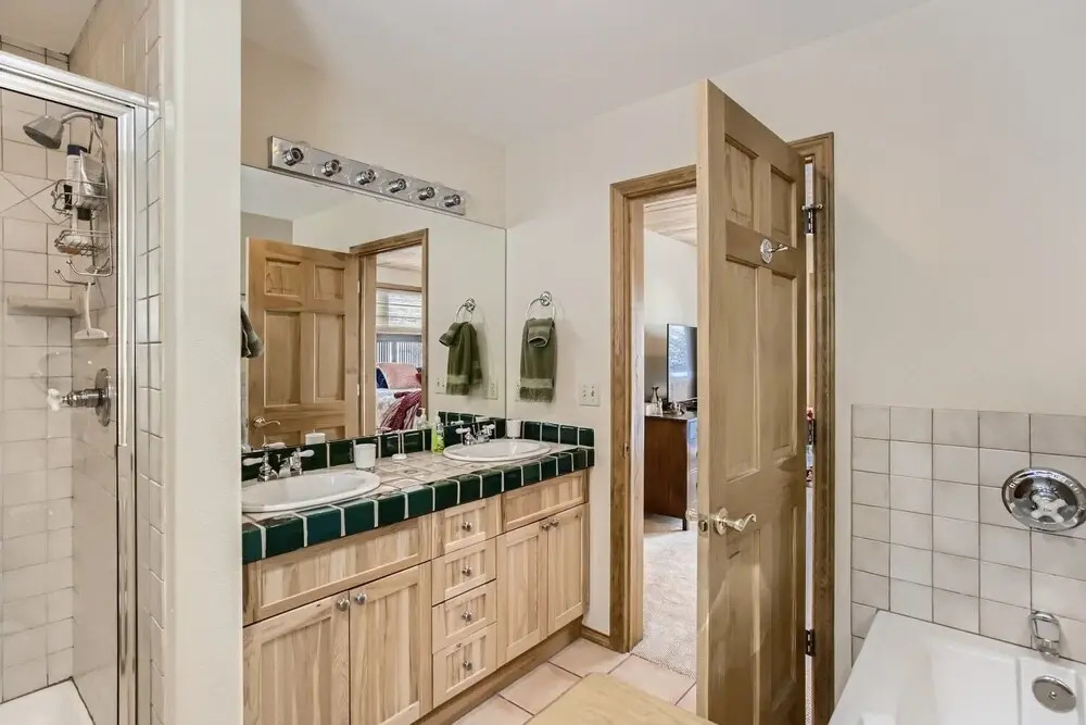 Forest Hills Hideaway