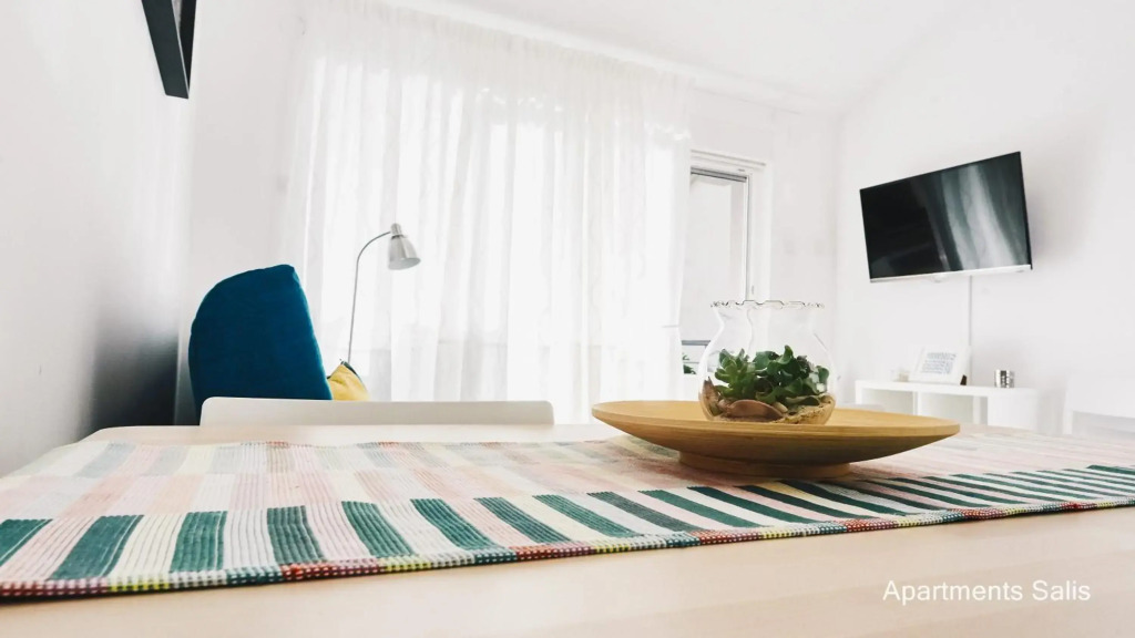 Salis Apartments
