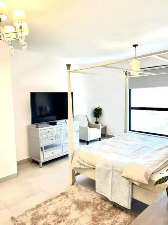 Jbr Sea View Captivating 4-bed Apartment in Dubai