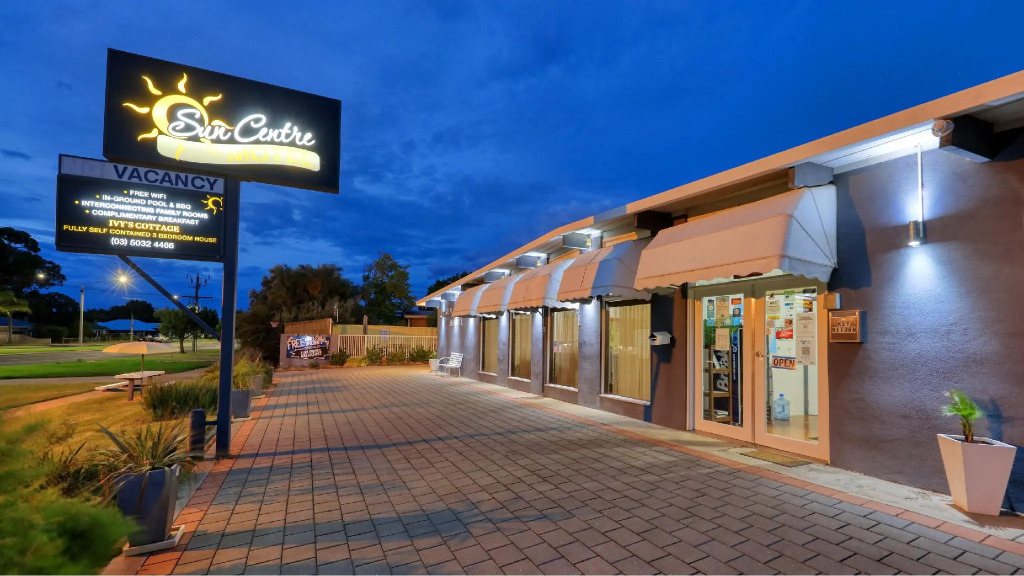 Sun Centre Motel