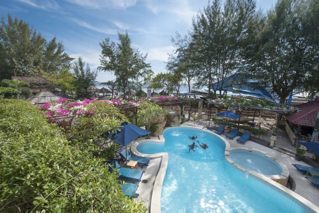Villa Almarik Resort