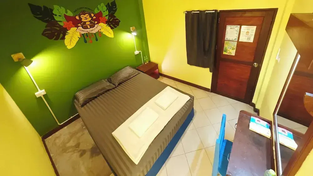 The Funky Monkey Hostel - 18 to 40 years old only
