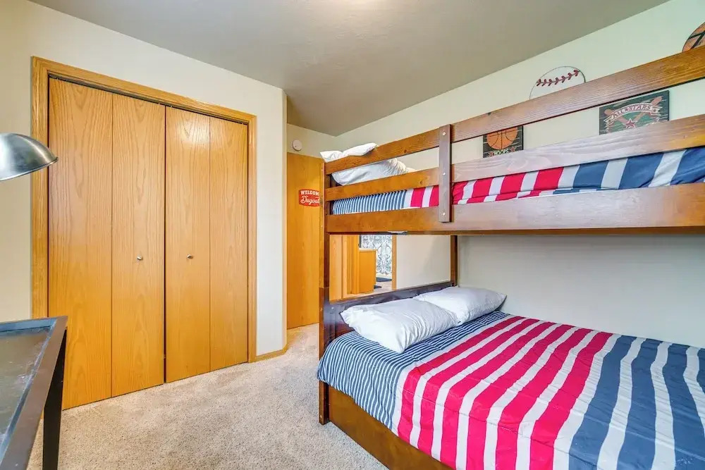 Cozy Sioux Falls House - Walk to Park!