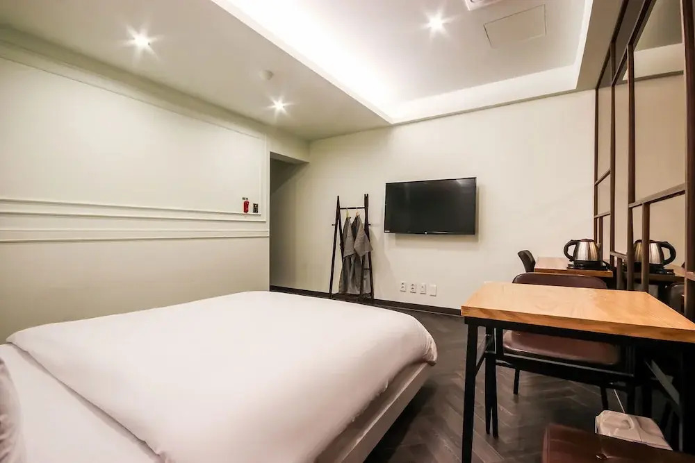 Hotel Making