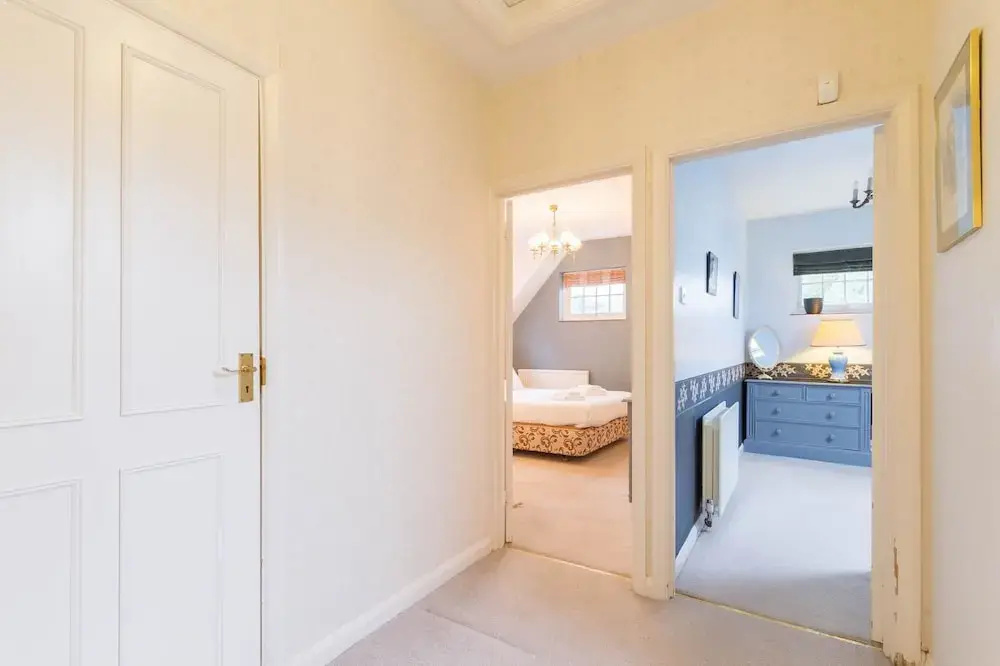 HOLIDAY HOME OF THE MONTH Finchley Sleeps 4