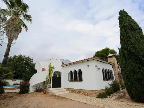 Villa Rustical Mont Roig by Interhome