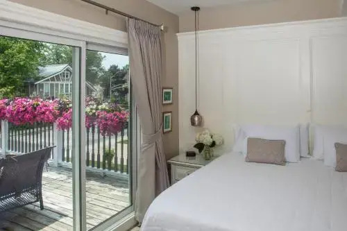 Avery House B&B