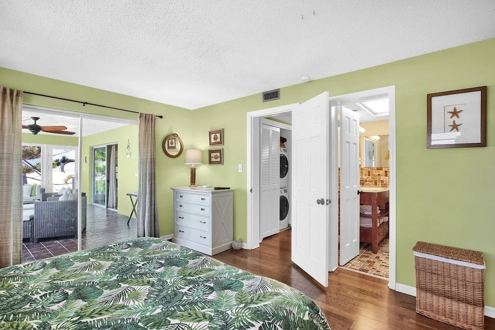 Delightful Vacation Home Located In The Popular Islamorada Neighborhood Of Port Antigua. 3 Bedroom Home by RedAwning