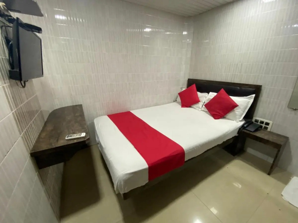 Hotel Paris Residency