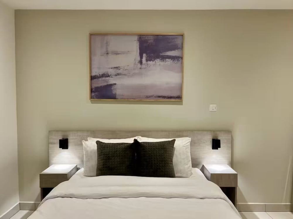 Peravi Suites at Loxwood