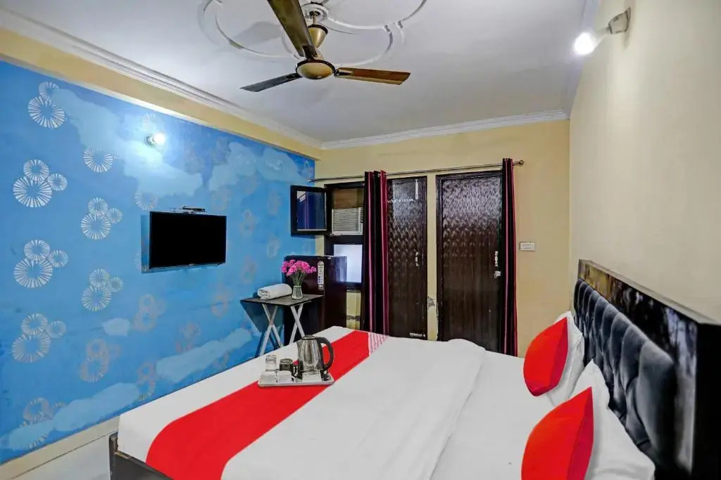 OYO Flagship 70331 Hotel Sharma Inn